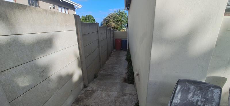 5 Bedroom Property for Sale in Dana Bay Western Cape
